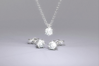 design jewelry in 3d and render it