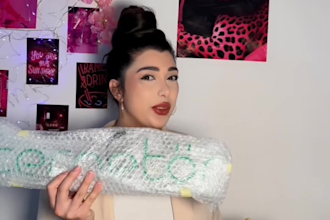 create viral turkish ugc videos for tiktok, instagram as female creator