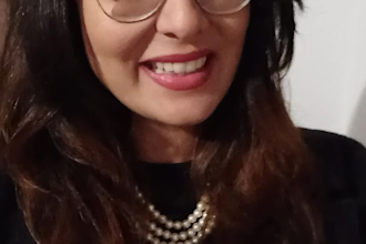 be a natural spanish and english spokesperson for your video