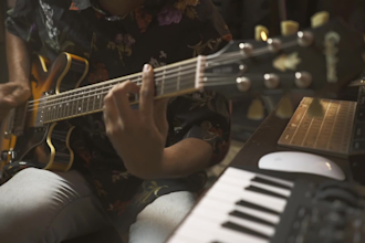 give customized music production lessons