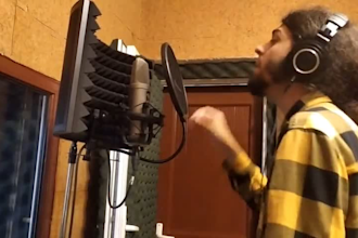 perform expressive rock, metal or indie vocals