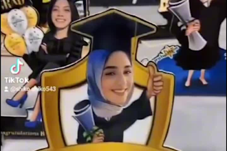 create a cartoon graduation portrait
