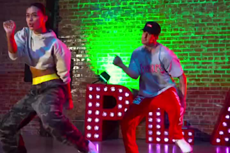do afrobeat, shuffle dance hiphop dance group dance tiktok, twerk to songs