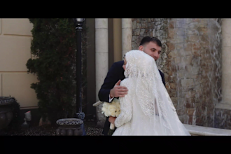 professionally edit your wedding highlight and teaser