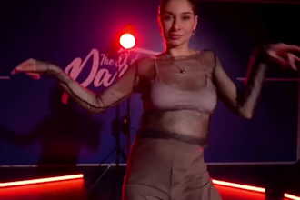 do afro dance, shuffle dance, tiktok video, hip hop dance to songs