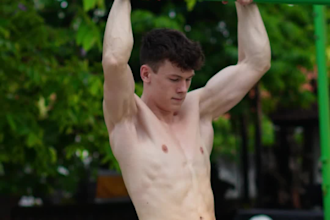 create a custom calisthenics workout plan for your goals