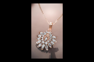 create realistic 3d jewelry with animation