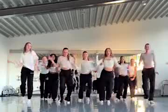 make a mazing dance group dance tik tok dance choreography