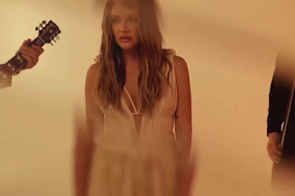 be female singer, songwriter, country female vocal, female rock singer, rapper