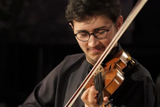 teach you violin with a professional approach