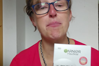 create a professional unboxing video for your product