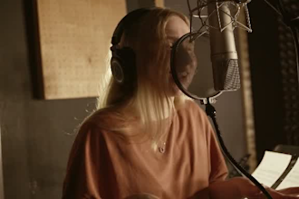 be your pro female singer, songwriter, and session vocalist
