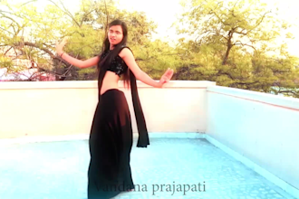 dance in a indian saree