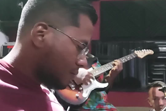 record a complete song on guitar or bass