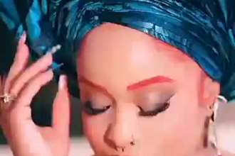 be female model for photos and videos
