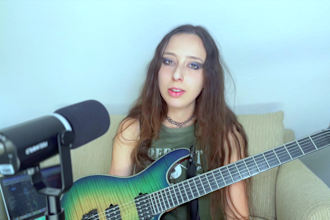 provide professional guitar courses for you to learn guitar