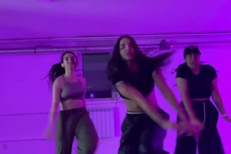 do choreography dance video, viral shuffle dance, tiktok dance to your music
