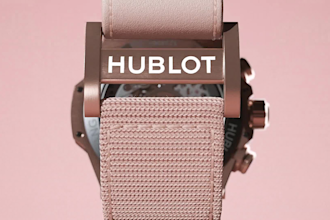 create luxury modern minimalist 3d wrist watch animation 3d design product video