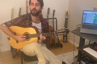 play professional tres cubano for your song