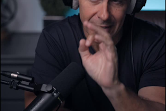 instagram or tiktok podcast video in spanish or english