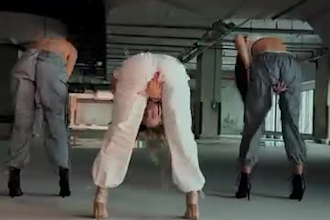 do tiktok dance, great twerk dance, afrobeat, group dance, shuffle dance to song