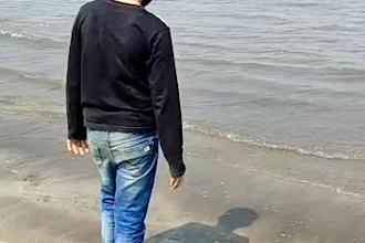 take pictures and videos of the famous place in mumbai