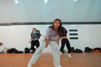 do skillful dance video, amazing group dance, twerk dance to songs