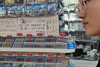 be your guide in yiwu china trip plan, translator help negotiate with vendors