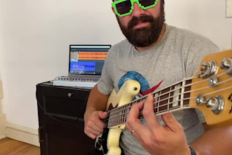 record your slap bass track