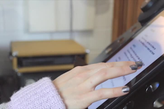 be your singer or songwriter in english or spanish