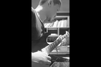 do expert rock solo licks and custom guitar riffs for your tracks