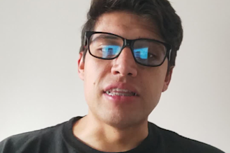your data analyst in english and spanish