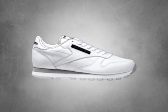 create realistic 3d sneaker model 3d shoe animation for commercials  product ads