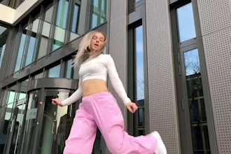 do choreography, tiktok dance, afrobeat shuffle  dance group dance ,twerk dance