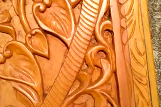 do custom wood carvings for home decor and gifts