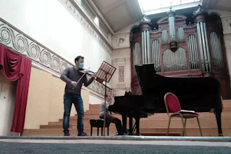 teach violin for all levels and ages, modern and baroque