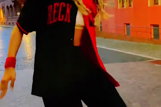 create tiktok dance afrobeat, choreography, hip hop dance, twerk dance,