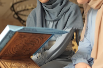 be your online quran teacher with tajweed and translation