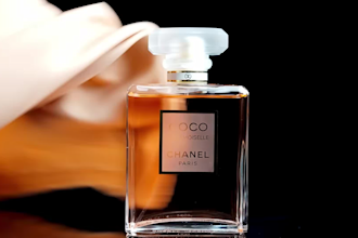 do 3d perfume animation 3d fragrance 3d bottle design 3d cgis product animation