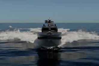 make luxury 3d boat model, ship animation, yacht design with water simulation