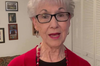 american old woman female spokesperson testimonial video recording review video