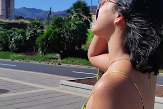 be your bikini model or lingerie for photos and videos
