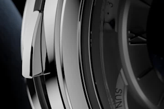design realistic movement such as ticking, seconds, hand motion and date change