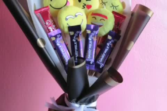make bouquet as per customers wish