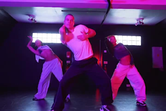 do group dance, chorography, tik tok dance, hip hop dance, afrobeat dancer