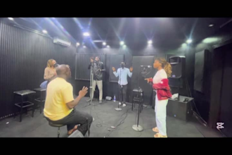 sing background vocal and record full choir for your song