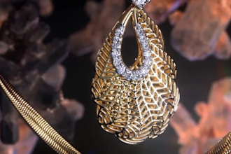 render a realistic 3d jewelry animation, jewelry model, jewelry design