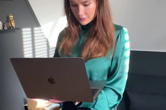 voice over your scripts in dutch or english