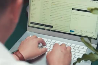 provide email and live chat customer support for online store