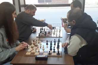 practice and play chess with you